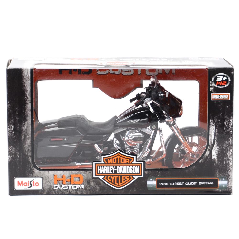 Maisto 2015 Harley Davidson Street Glide Motorcycle 1/12 Scale Pre